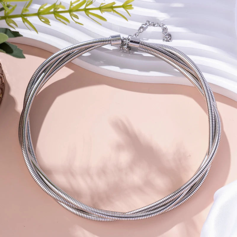 Women's Twist Interlock Chain Necklace