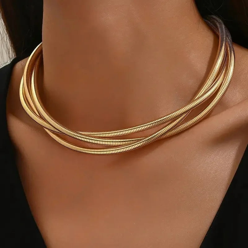 Women's Twist Interlock Chain Necklace